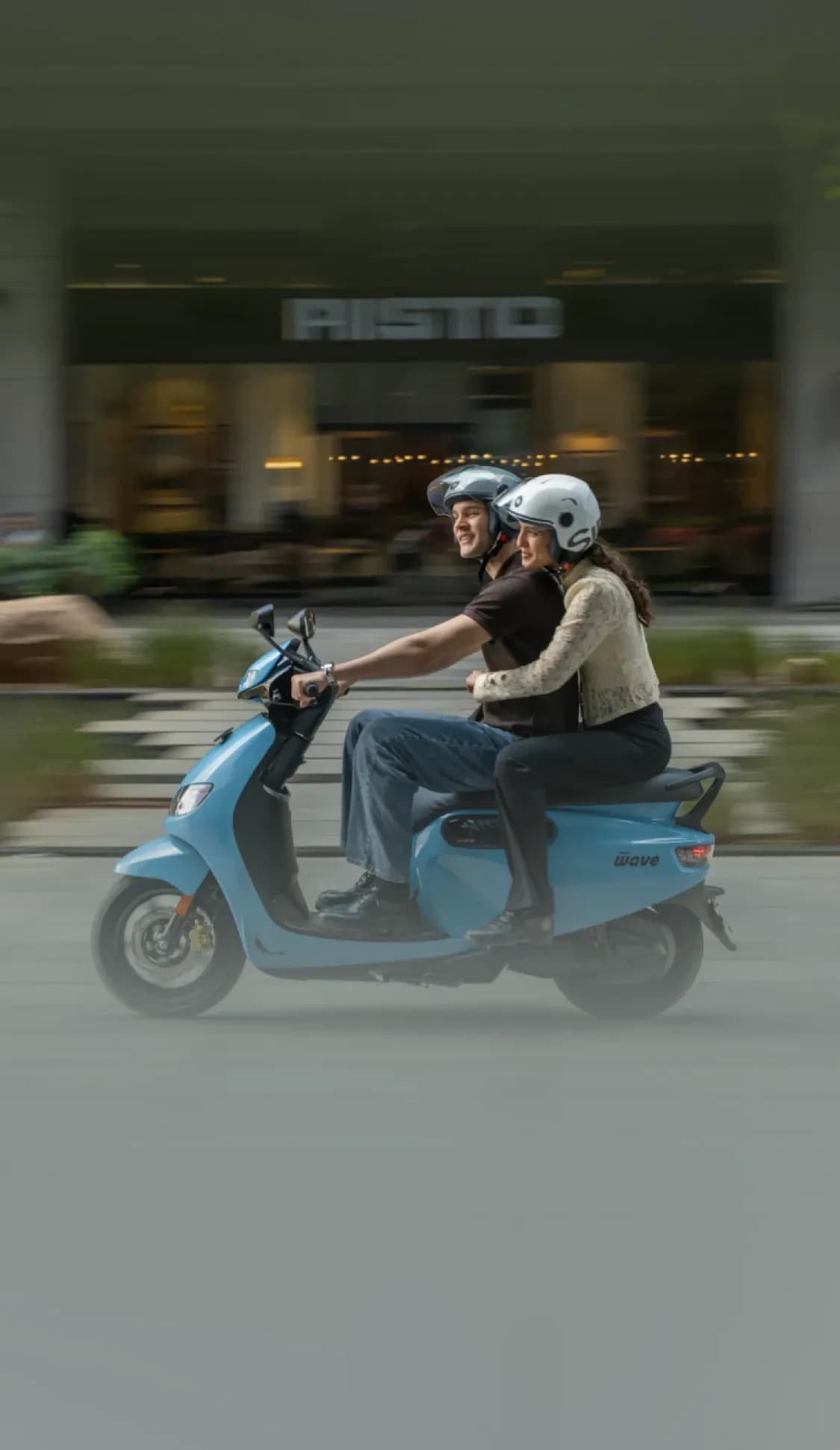 Simple Energy Wave scooter on road — mobile banner